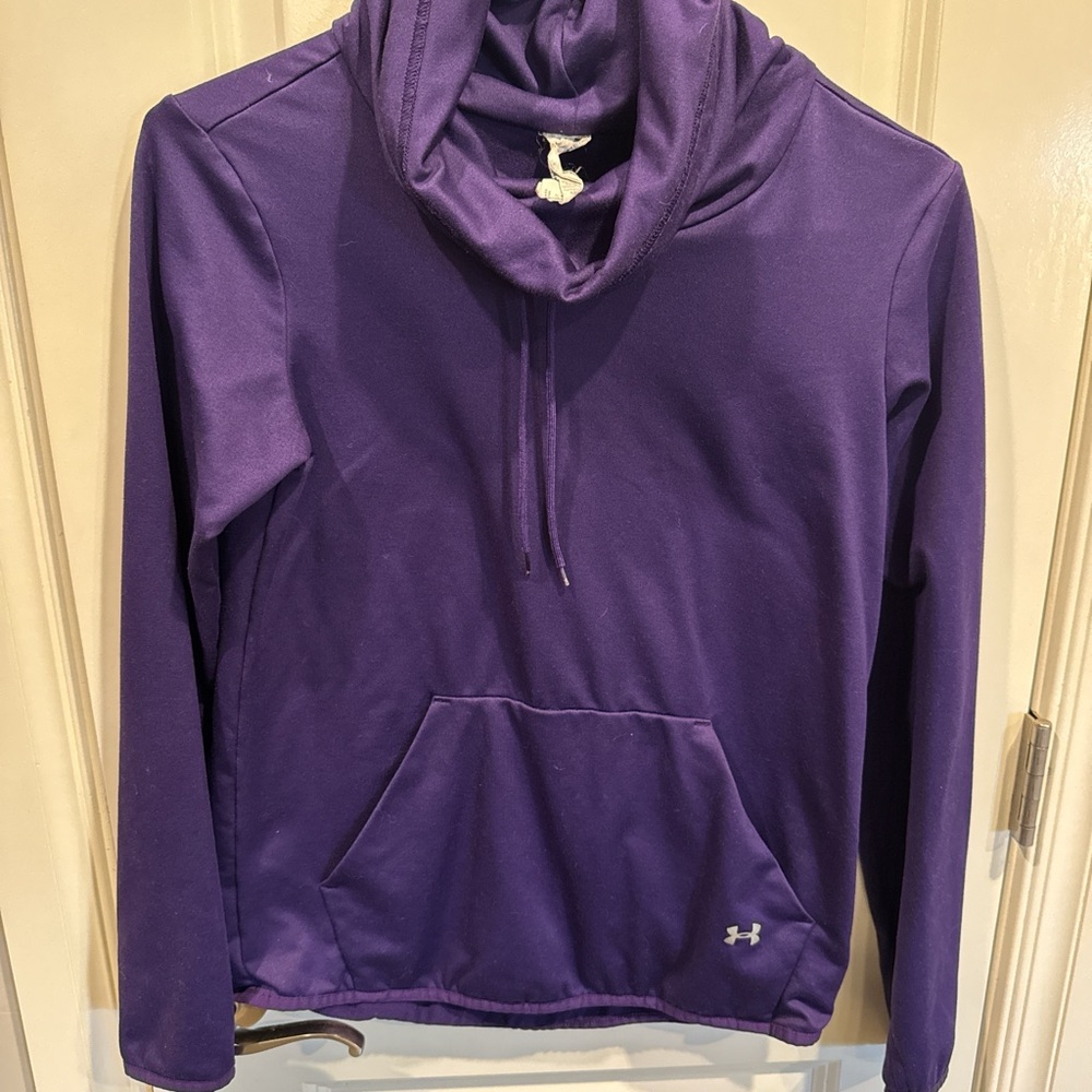Under Armour pullover